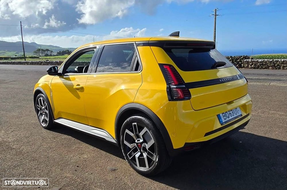 Renault 5 E-Tech - 4