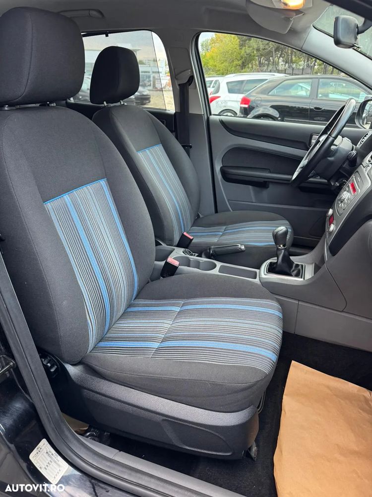 Ford Focus 1.6 16V Black Magic - 13