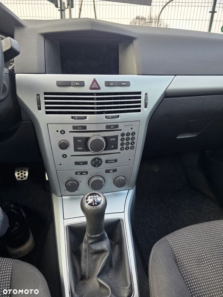 Opel Astra 1.6 NAVI - 11