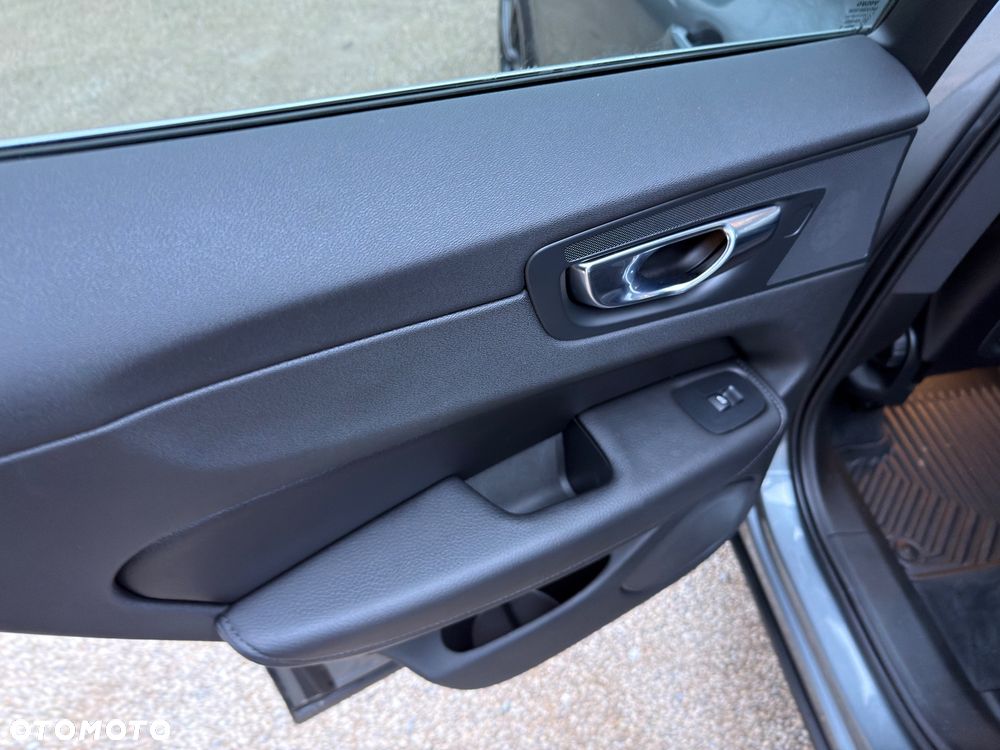 Volvo XC 60 D4 SCR Momentum - 27