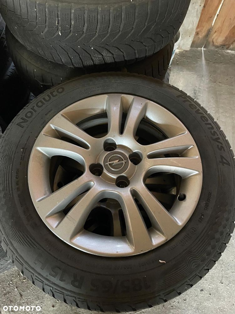 Opel Corsa 1.2 16V Cosmo - 16