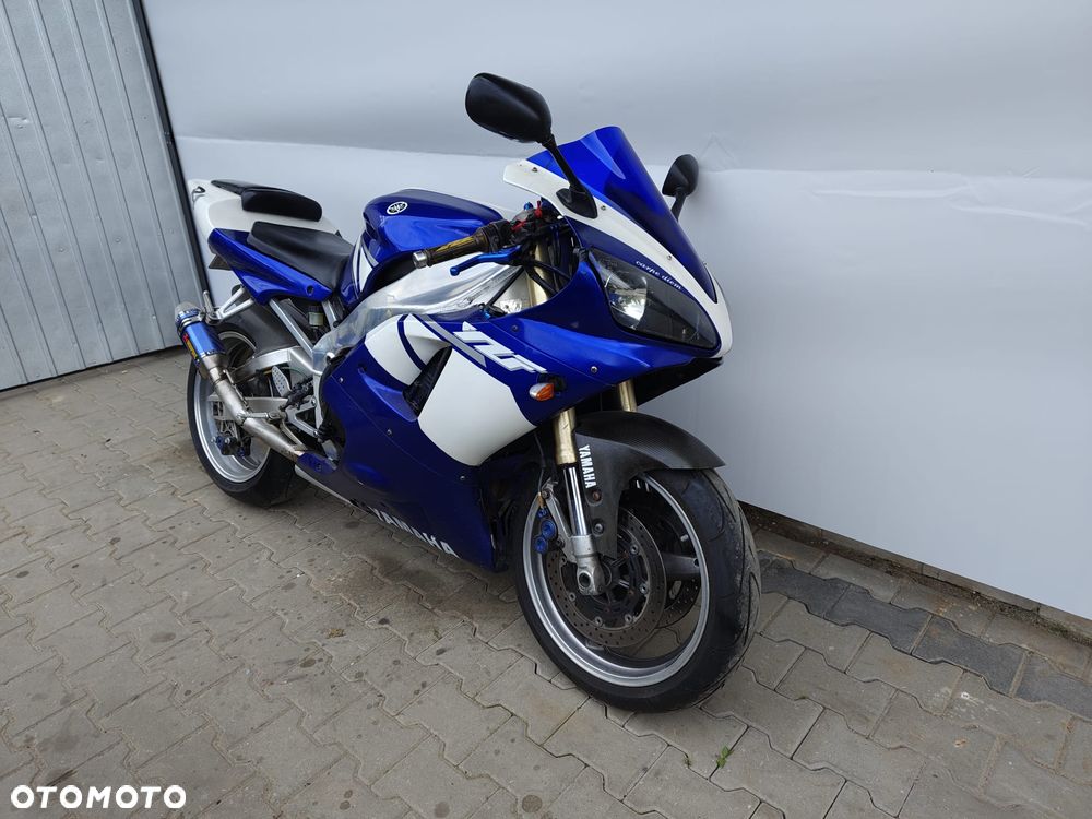 Yamaha R1