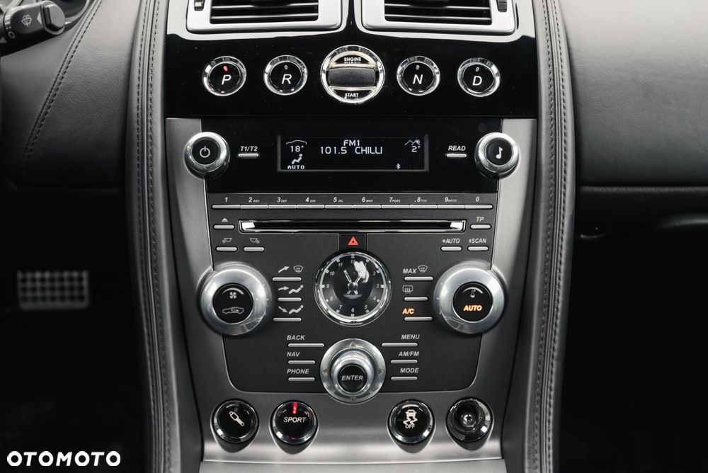 Aston Martin DB9 - 18