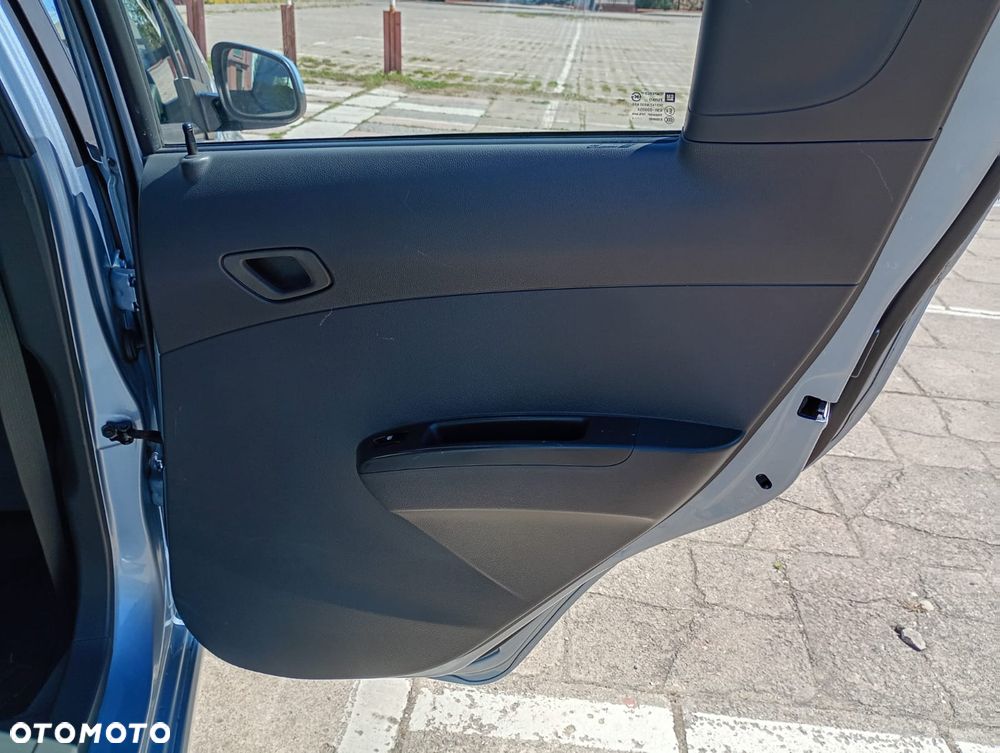 Chevrolet Spark - 22