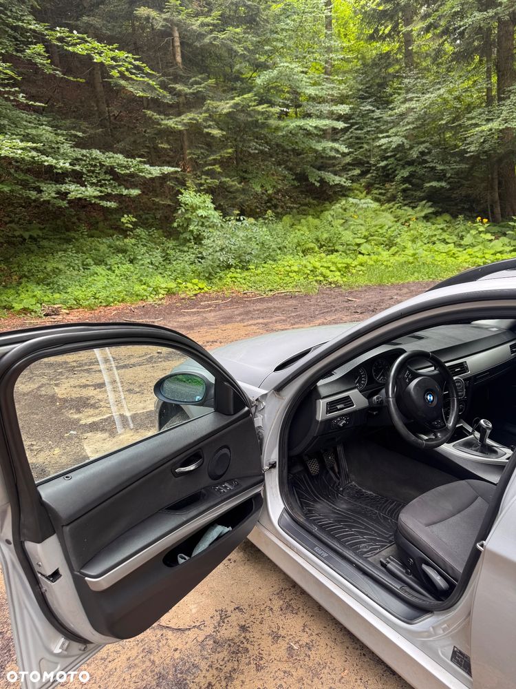 BMW Seria 3 320i - 13