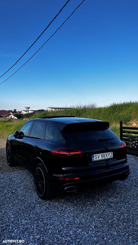 Porsche Cayenne - 5