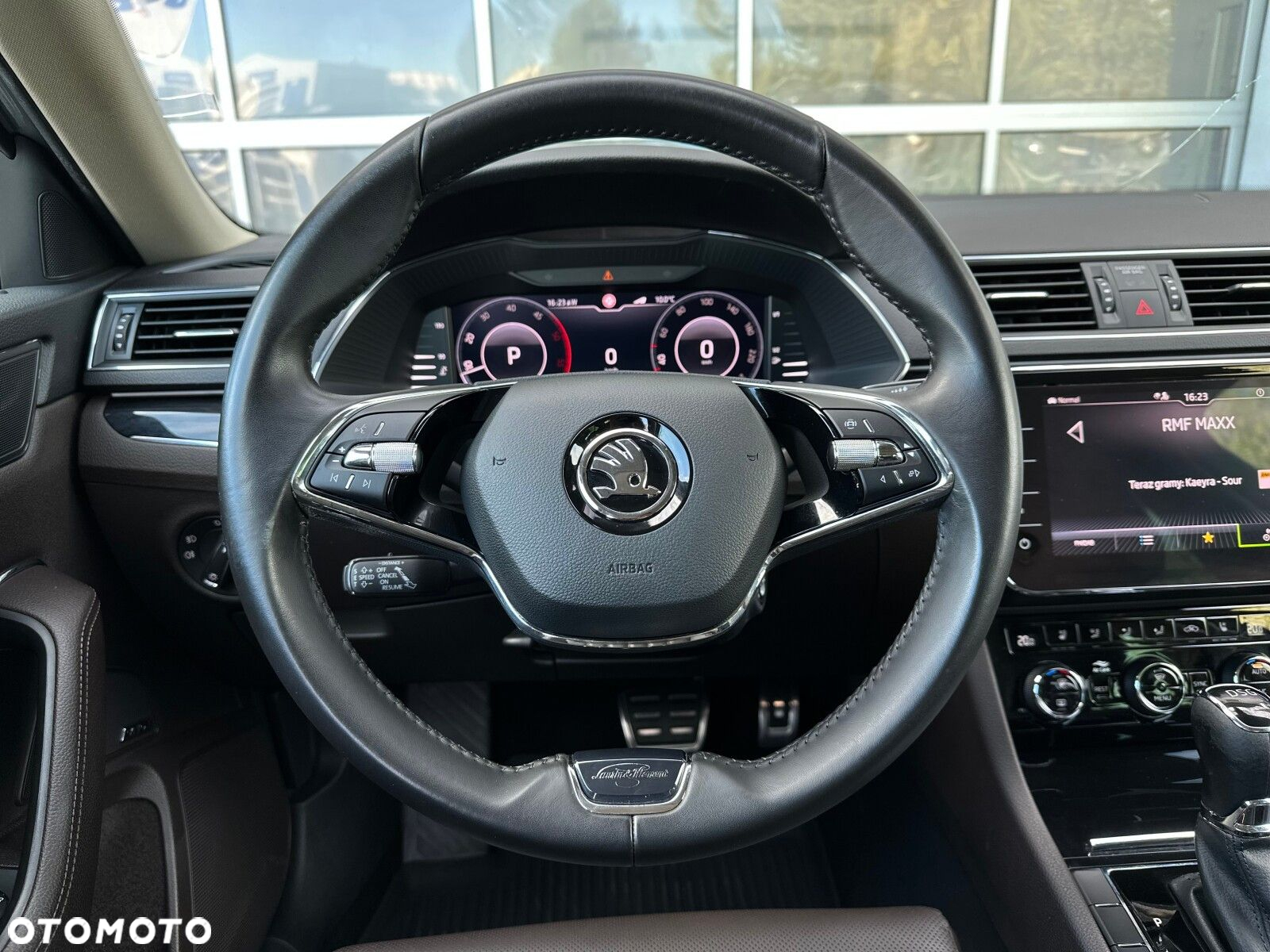 Skoda Superb 2.0 TDI SCR L&K DSG - 20