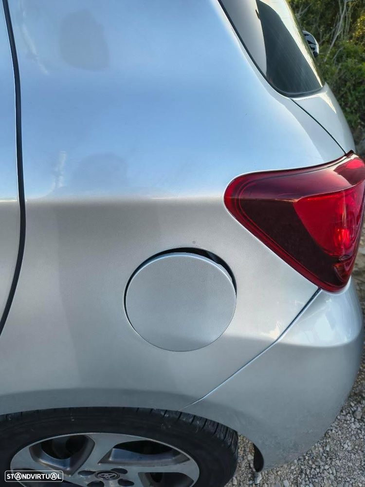 Toyota Yaris 1.5 HSD Comfort+P.Style - 5