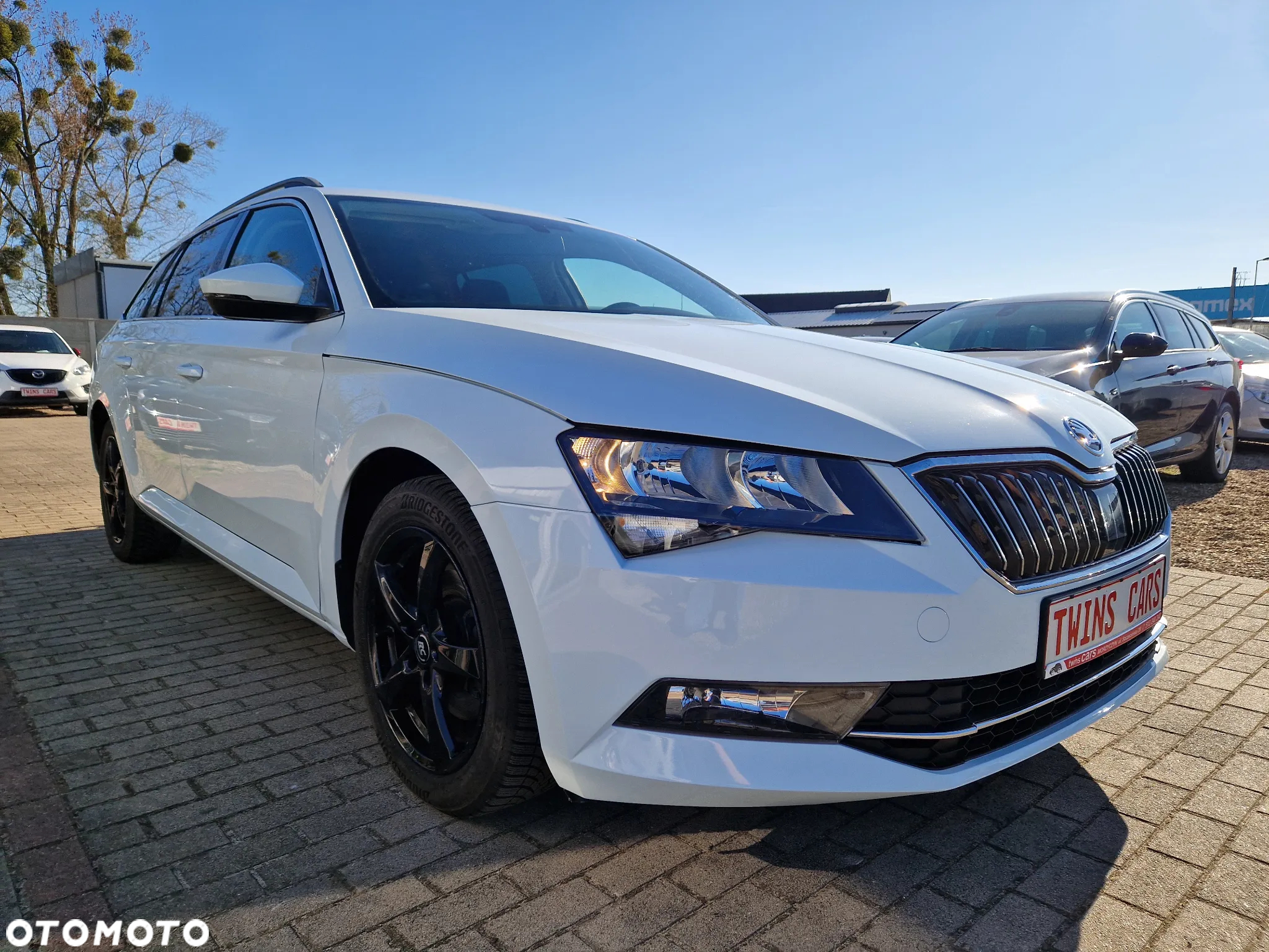 Skoda Superb 2.0 TDI DSG Ambition - 8