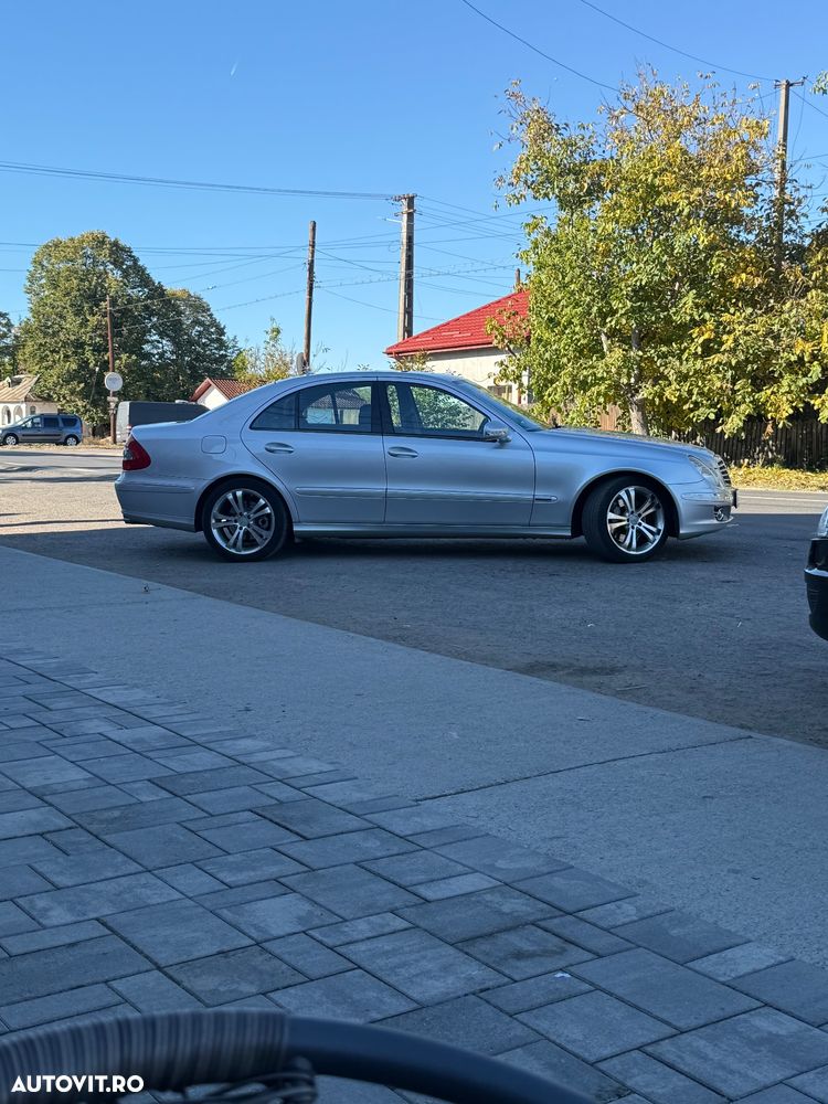 Mercedes-Benz E - 11