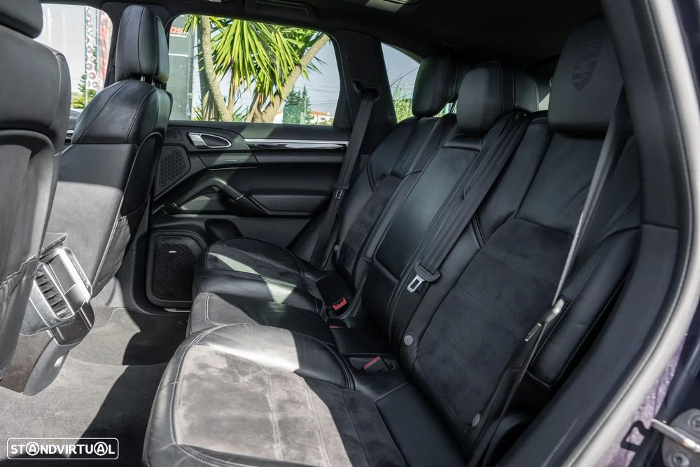 Porsche Cayenne S E-Hybrid - 28