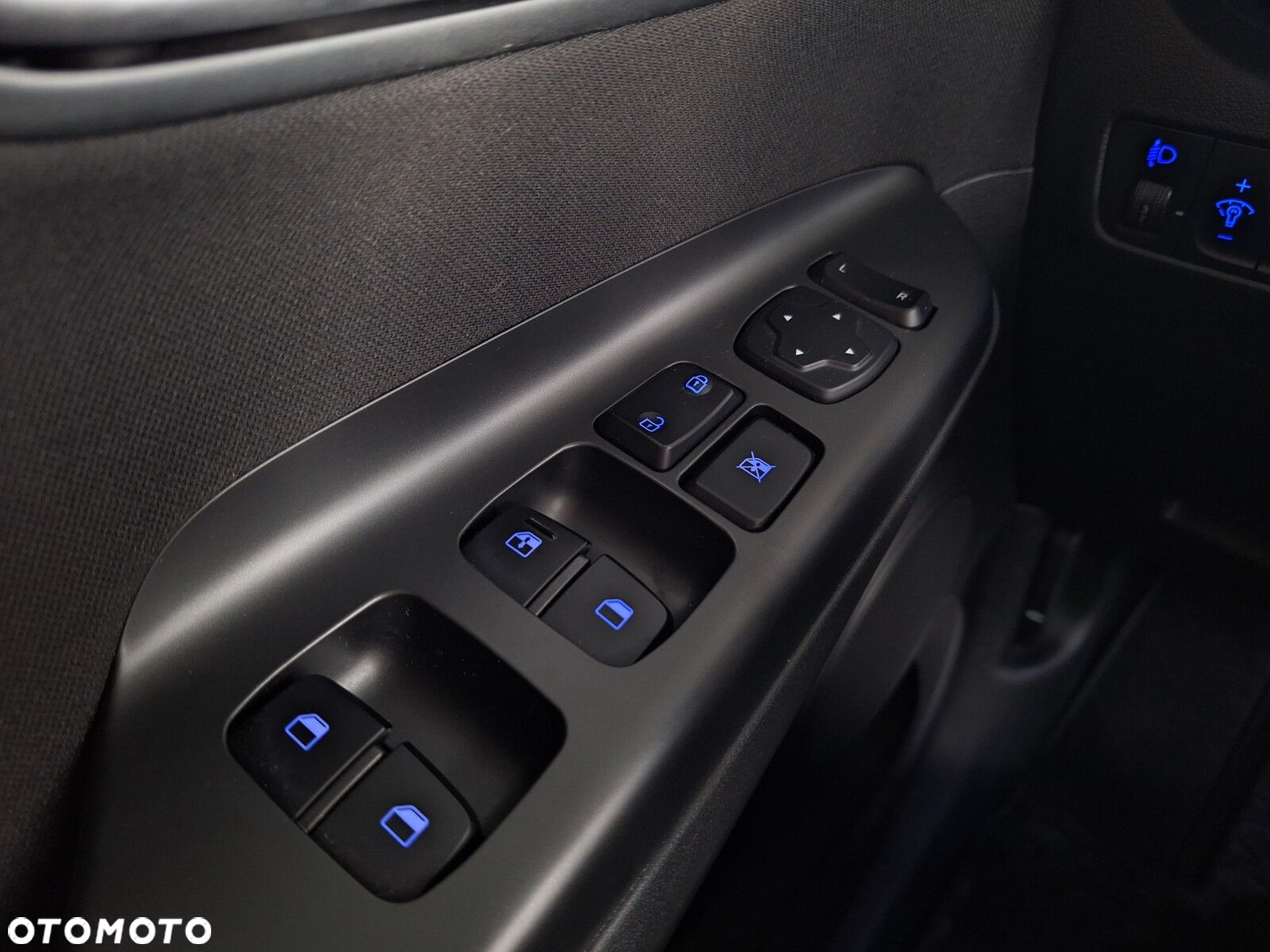 Hyundai Kona 1.6 GDI Hybrid Style DCT - 34