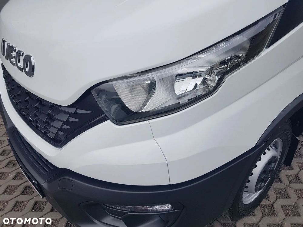 Iveco DAILY KONTENER NISKOPODŁOGOWY 4,43x2,23x2,42 SKLEP BAR FOODTRUCK KAMPER KLIMA - 27