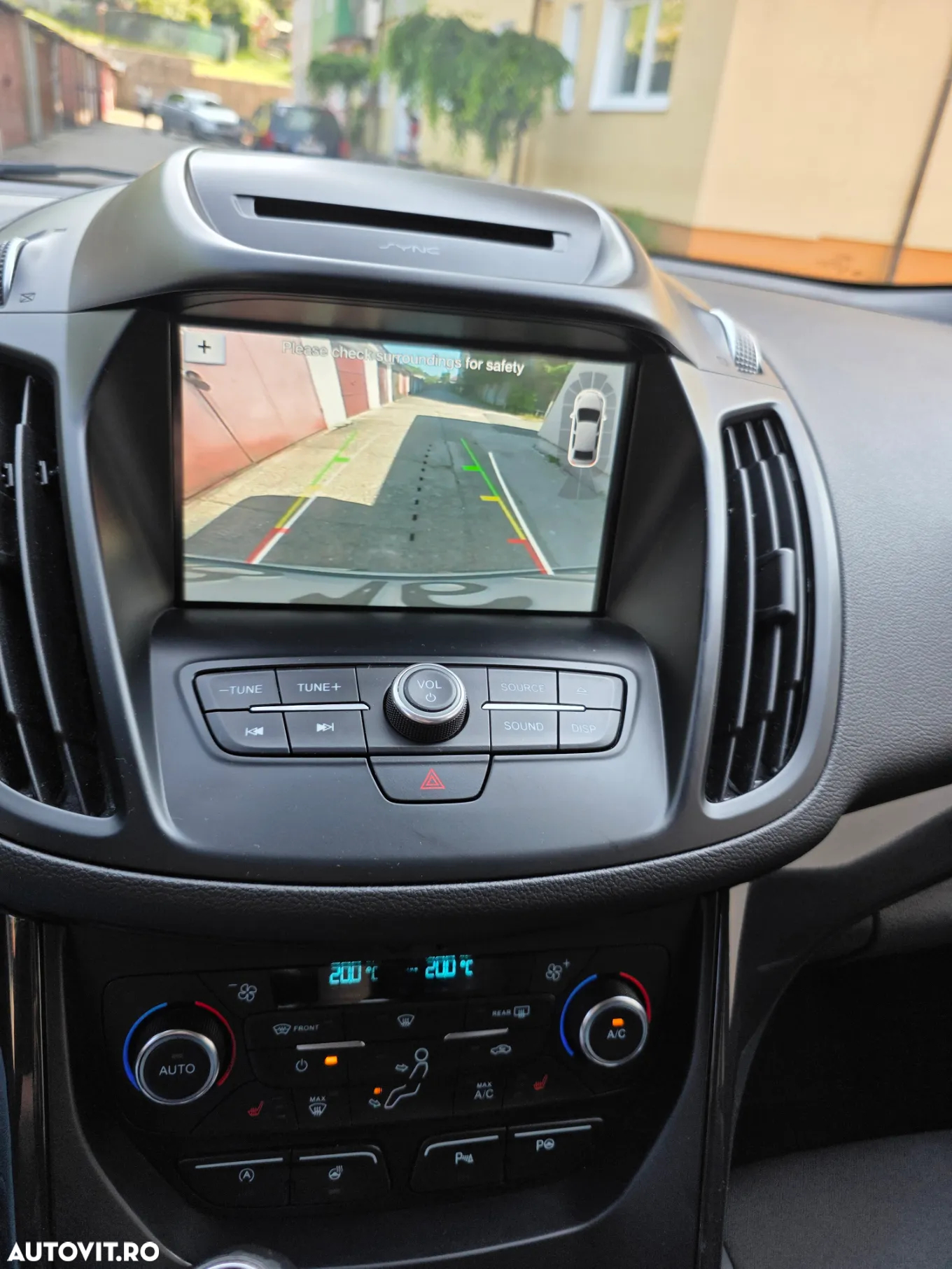 Ford Kuga 2.0 TDCi 2WD Titanium - 9