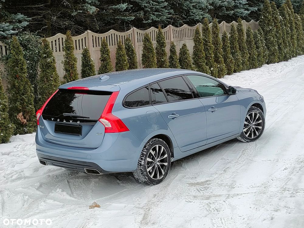 Volvo V60 D4 Geartronic Summum - 11