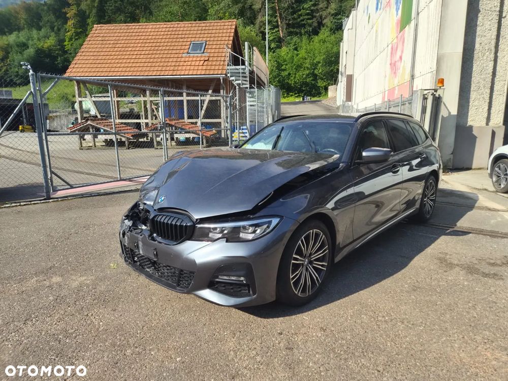 BMW Seria 3 320d xDrive M Sport sport - 3