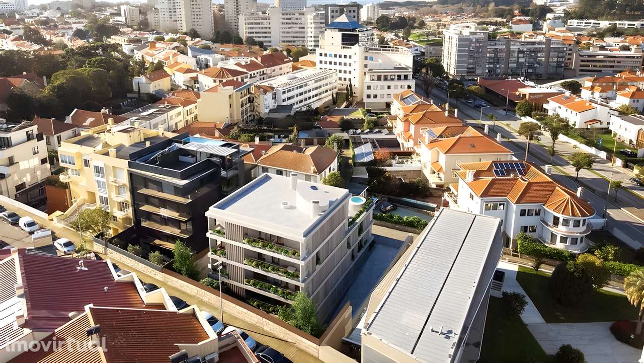 Apartamento T3 em Condomínio de Luxo junto à Av. Marechal -Boavista - Grande imagem: 2/12