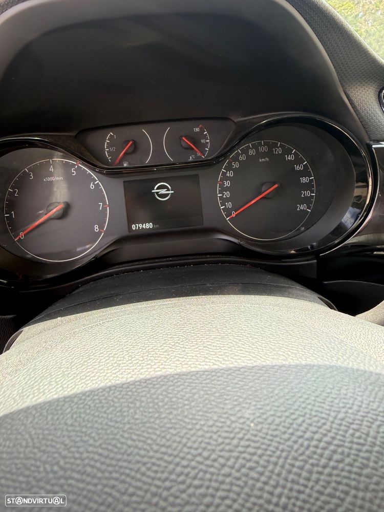 Opel Corsa 1.2 120 Anos - 4