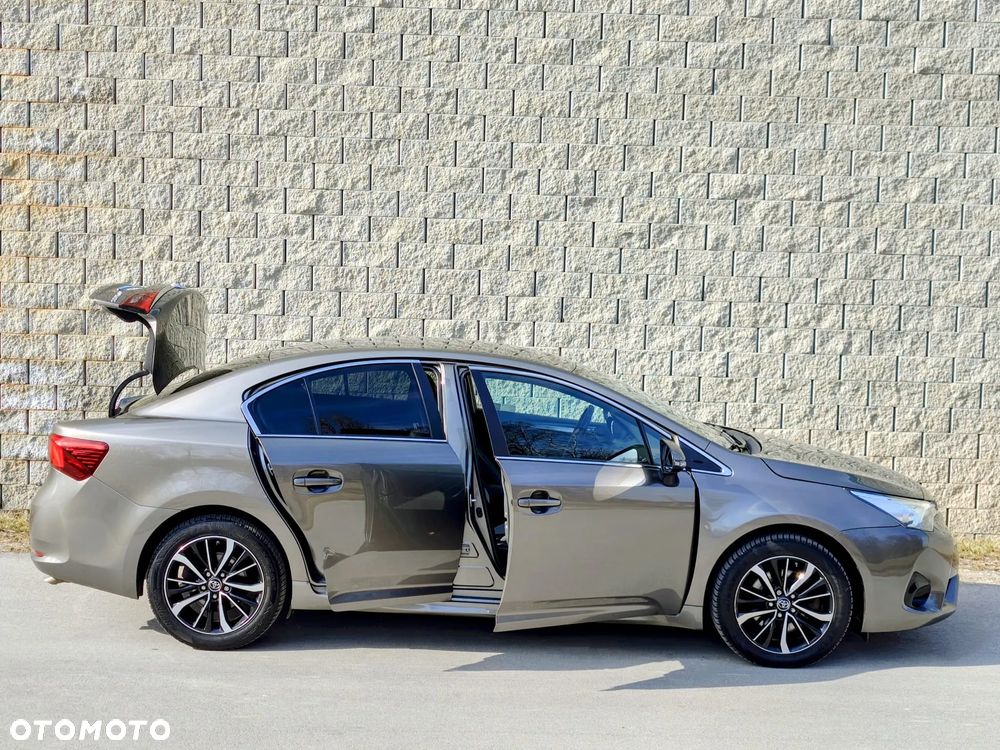 Toyota Avensis 2.0 D-4D Prestige - 7