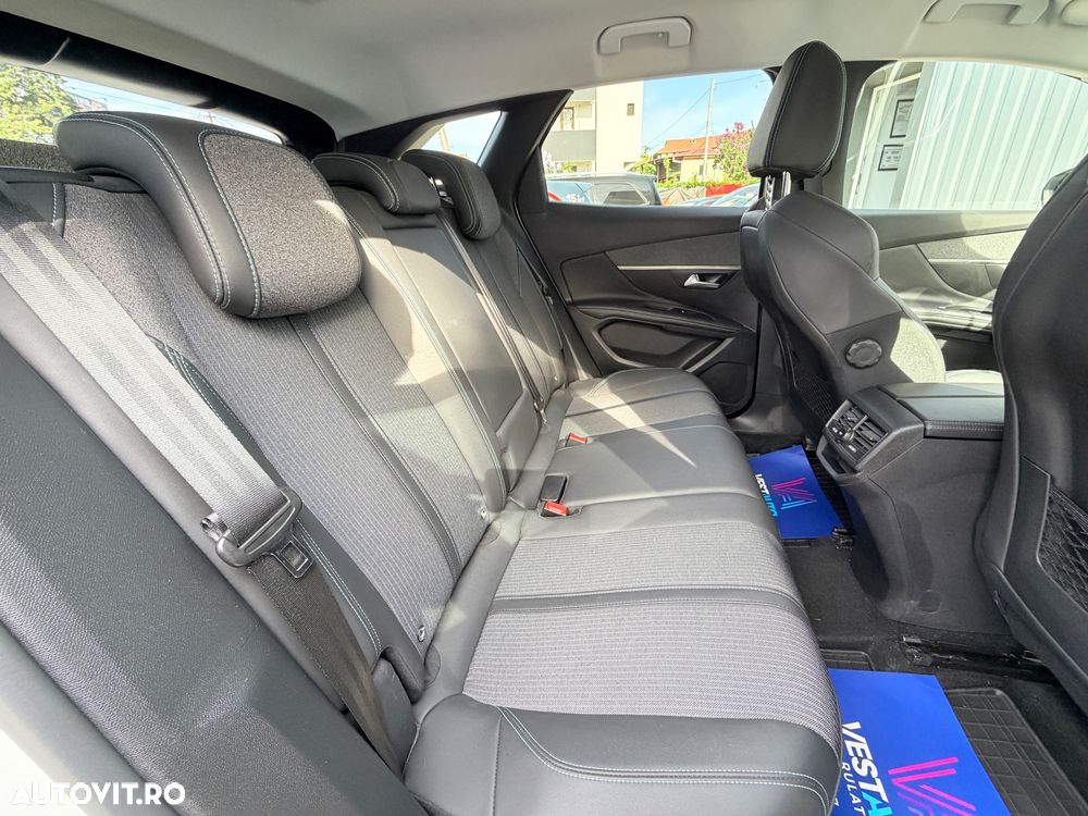 Peugeot 3008 PureTech 130 Stop & Start Allure - 16