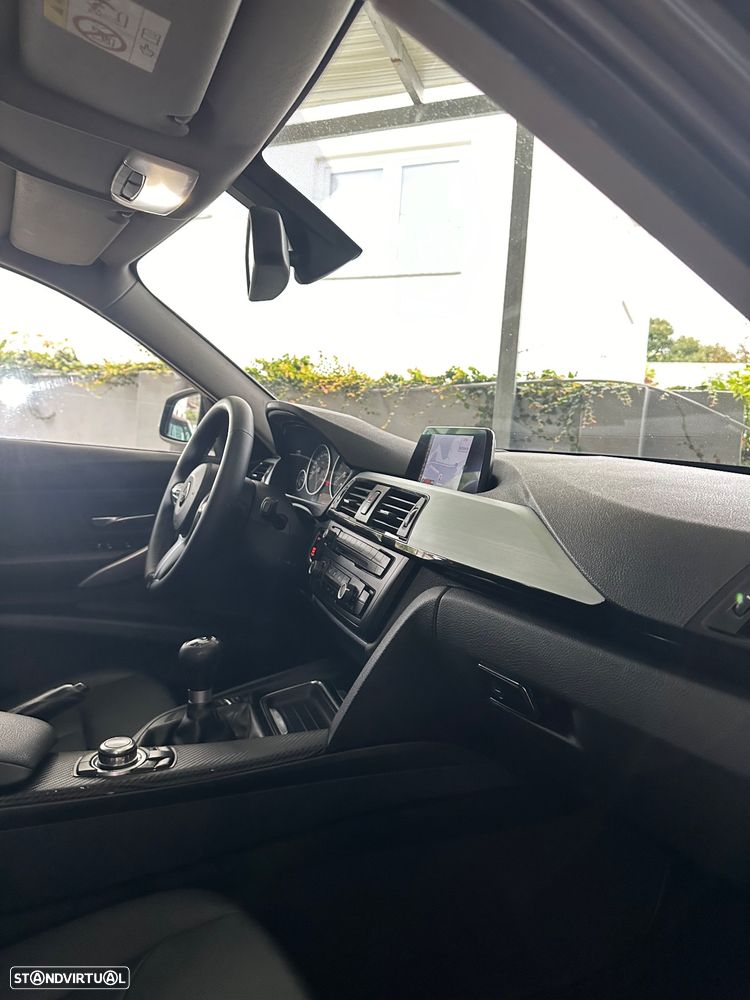 BMW 318 d Touring Line Sport - 21