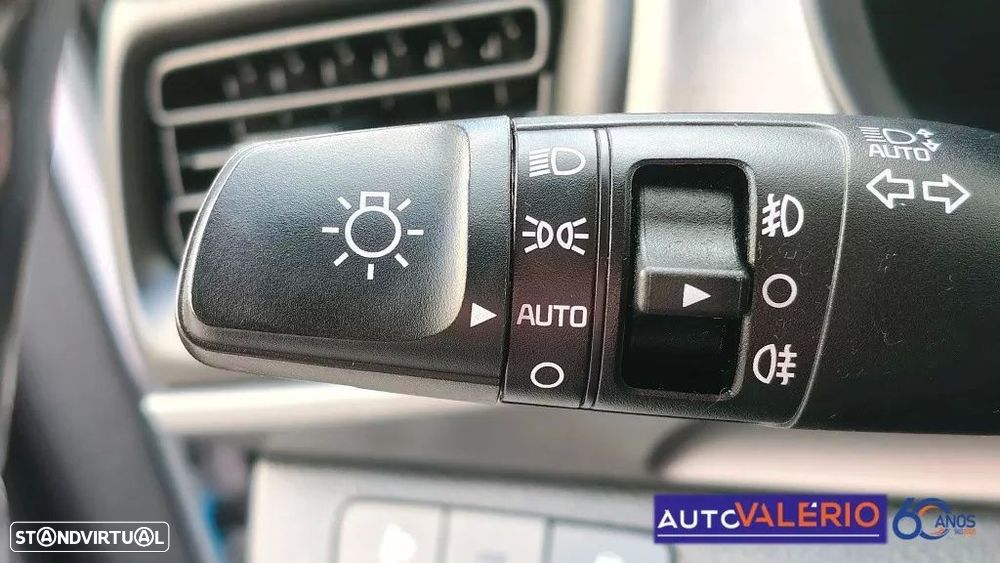 Kia Stonic 1.2 Move — fotografia 19
