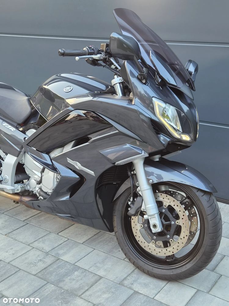 Yamaha FJR - 11
