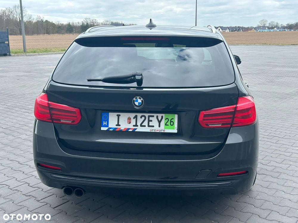 BMW Seria 3 320d Sport Line - 26