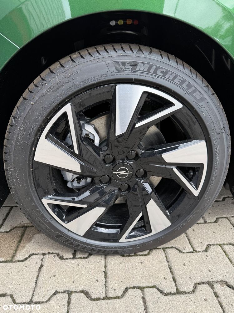Opel Astra 1.2 T mHEV GS S&S eDTC - 32