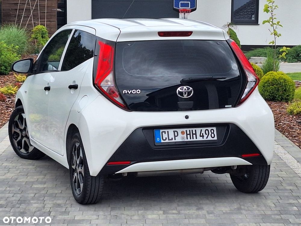 Toyota Aygo x-trend - 10