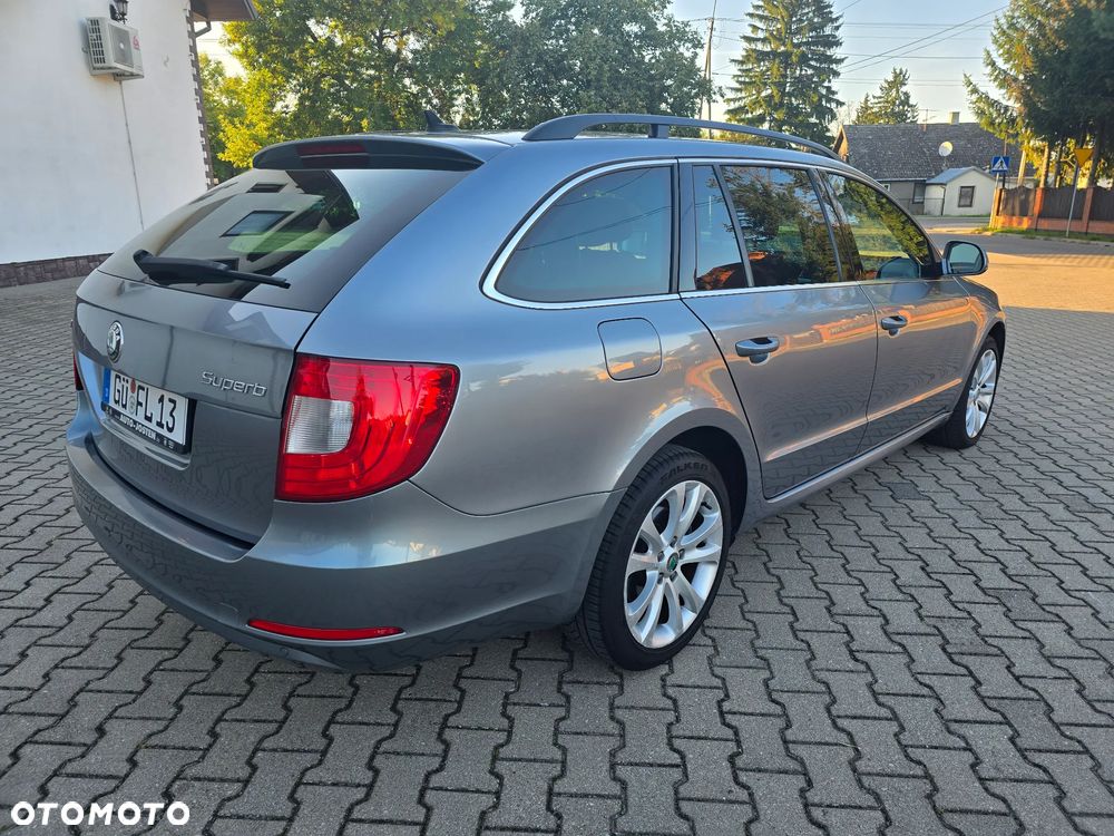 Skoda Superb 2.0 TDI Elegance DSG - 37