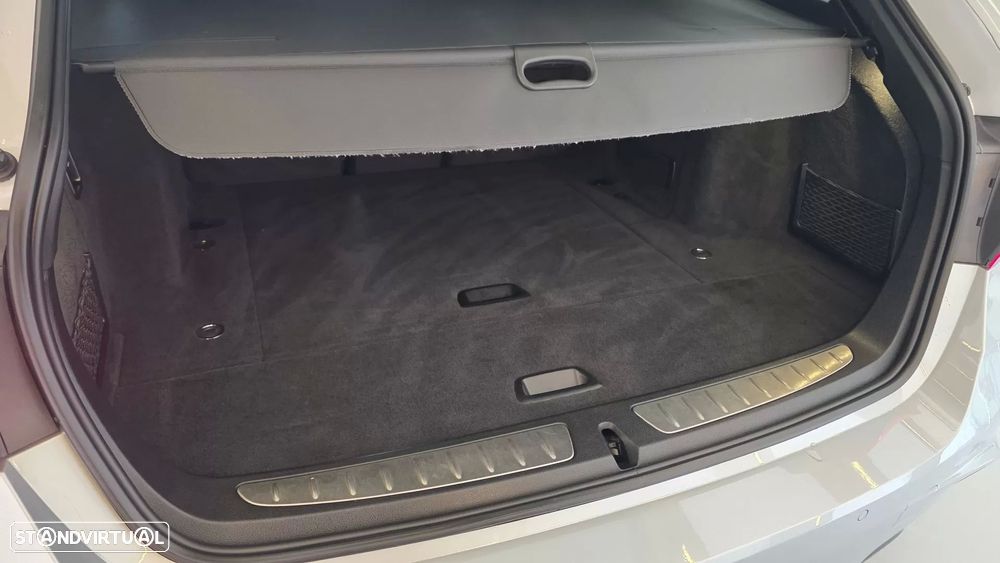 BMW 318 d Pack M Auto - 27