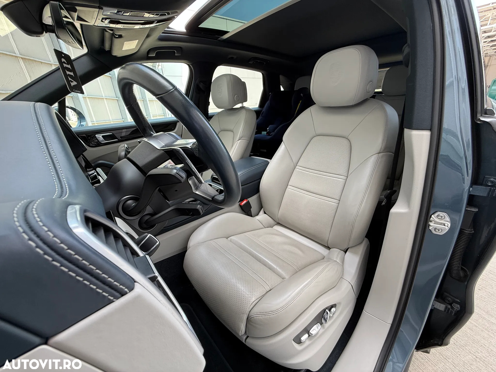 Porsche Cayenne Standard - 20