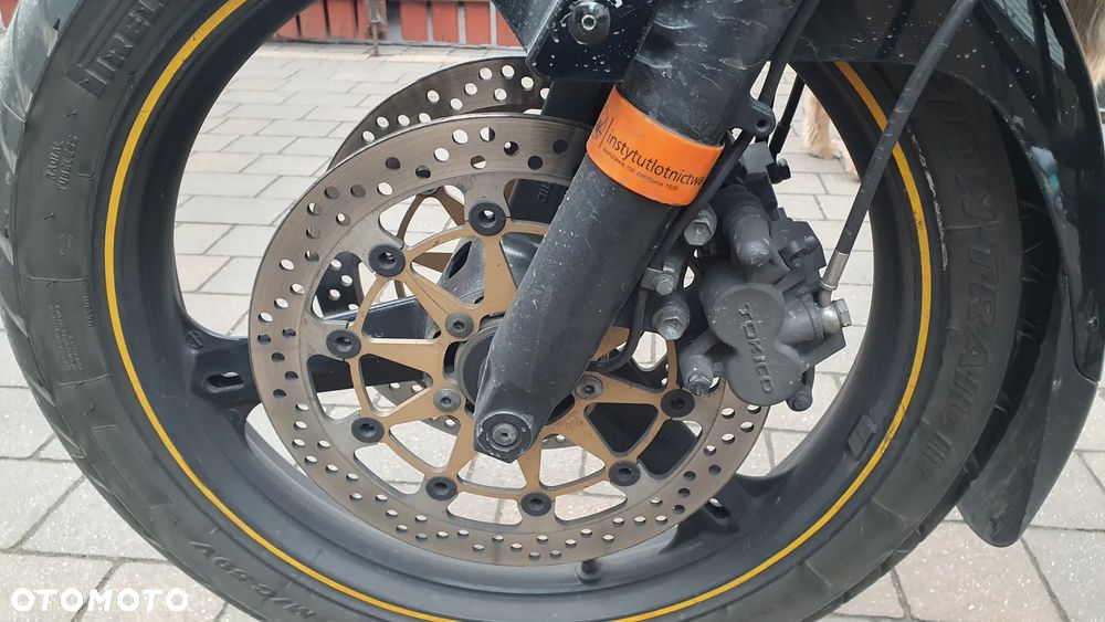 Suzuki V-STROM - 9