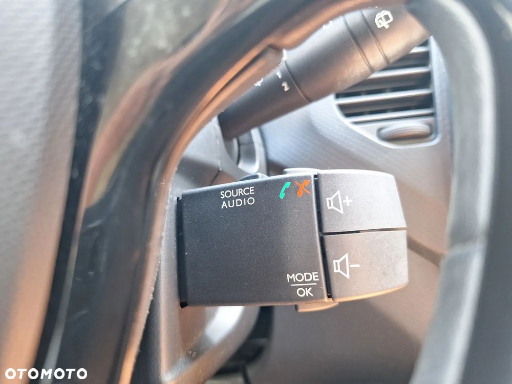 Renault Captur ENERGY TCe 90 Start&Stop Luxe - 38