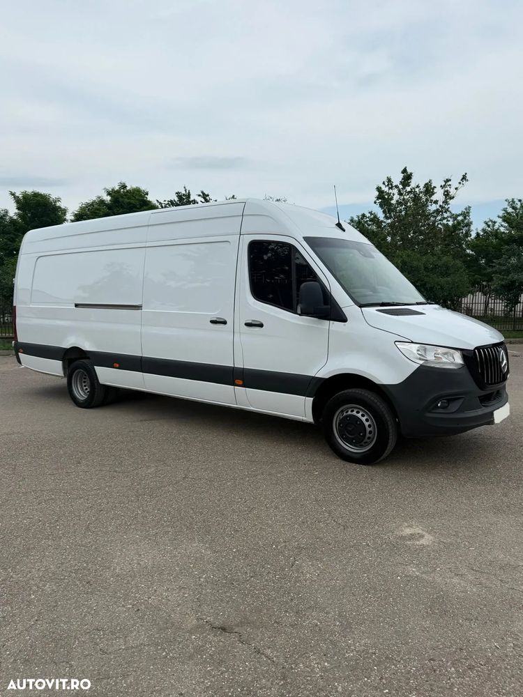 Mercedes-Benz Sprinter - 24