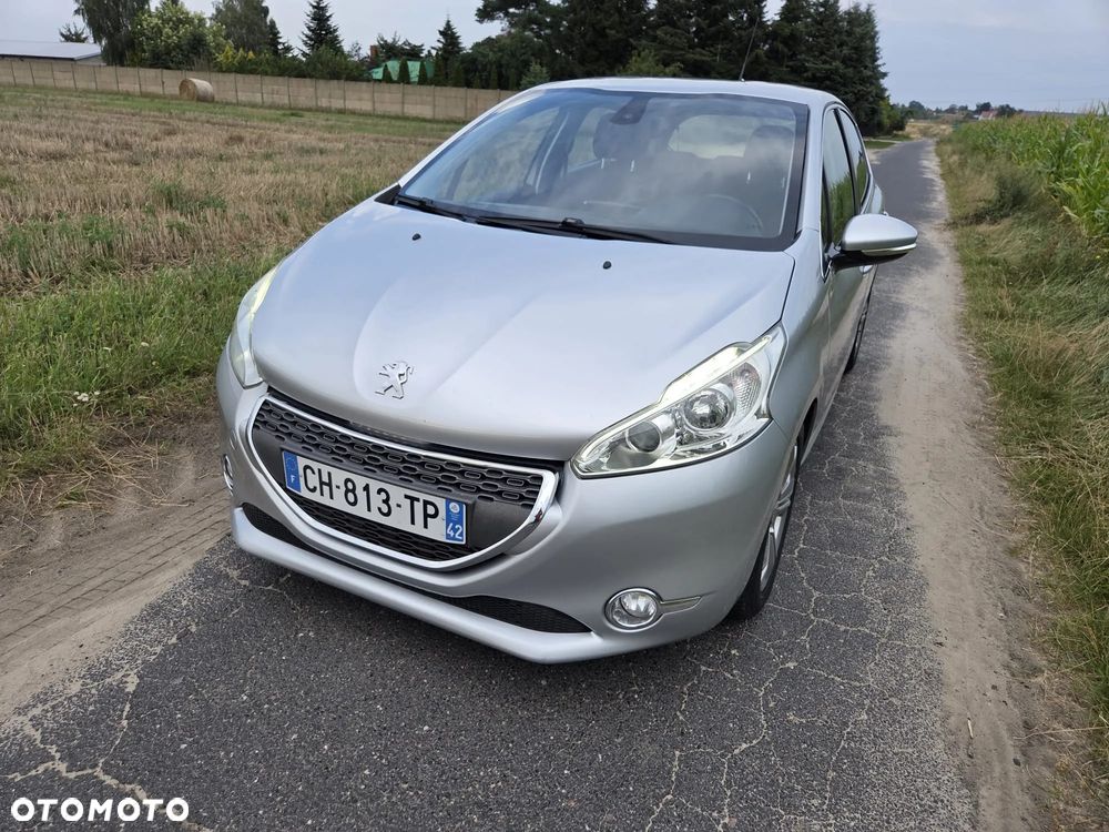 Peugeot 208 e-HDi FAP 92 Stop&Start Allure - 12