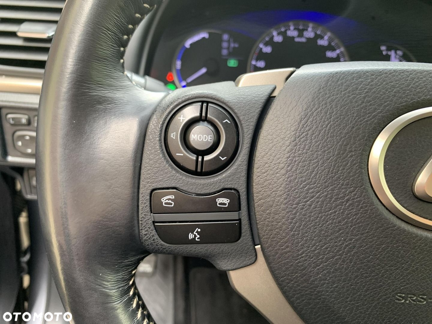 Lexus CT - 16