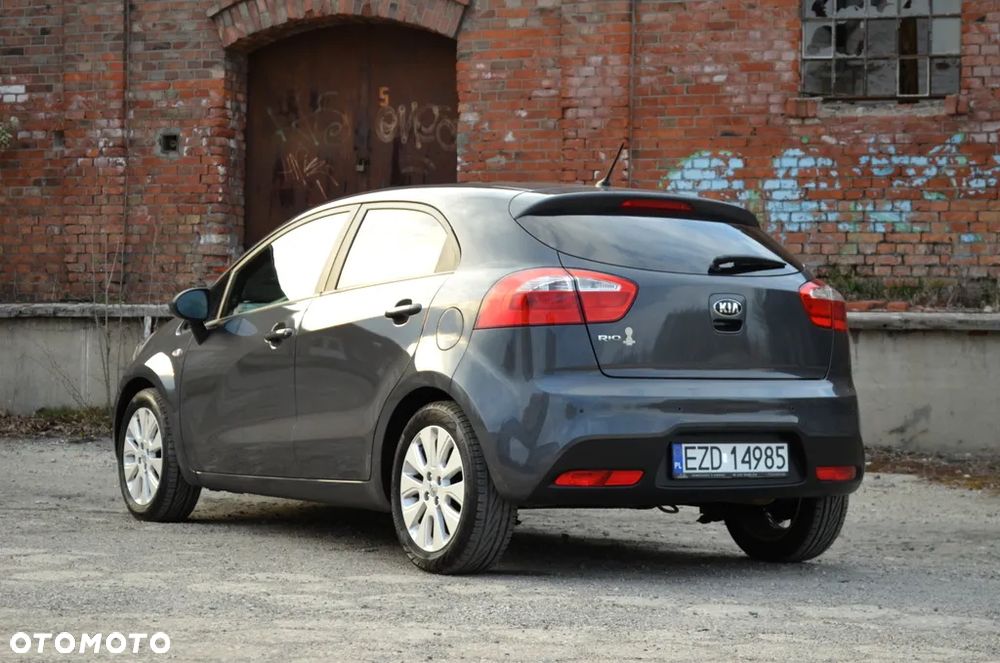 Kia Rio 1.2 ISG Uefa Euro 2016 - 6