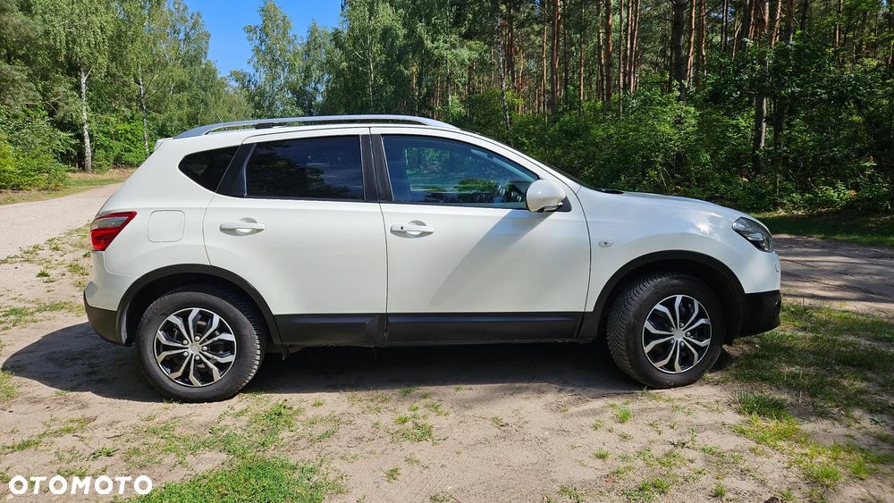 Nissan Qashqai 2.0 4x4 Tekna CVT - 4