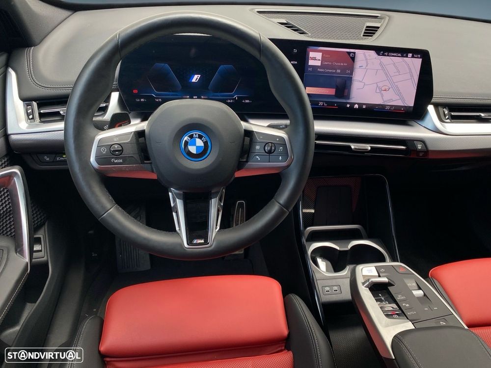 BMW iX1 eDrive20 Pack Desportivo M Pro - 5
