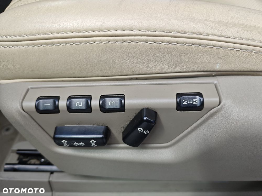 Volvo XC 90 2.5T Automatik Comfort - 25