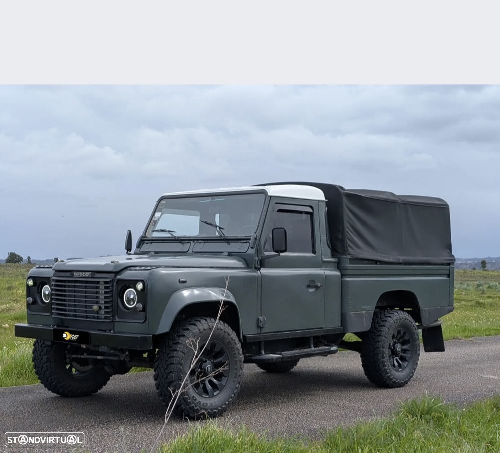 Land Rover Defender 110 SE - 9