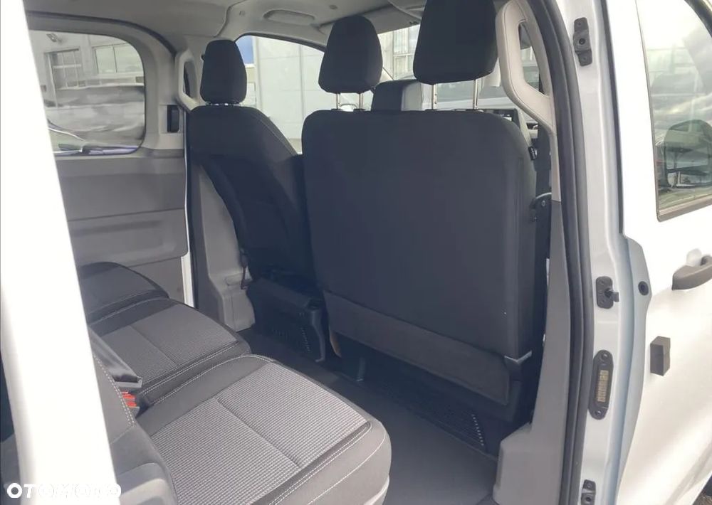 Volkswagen Transporter Kombi L2H1 M1 - 12