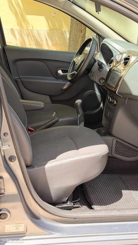 Dacia Sandero 0.9 TCe Stepway - 27