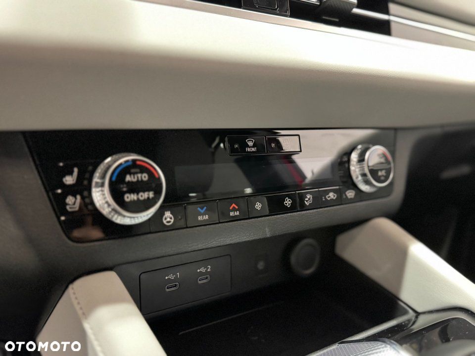 Mitsubishi Outlander - 14