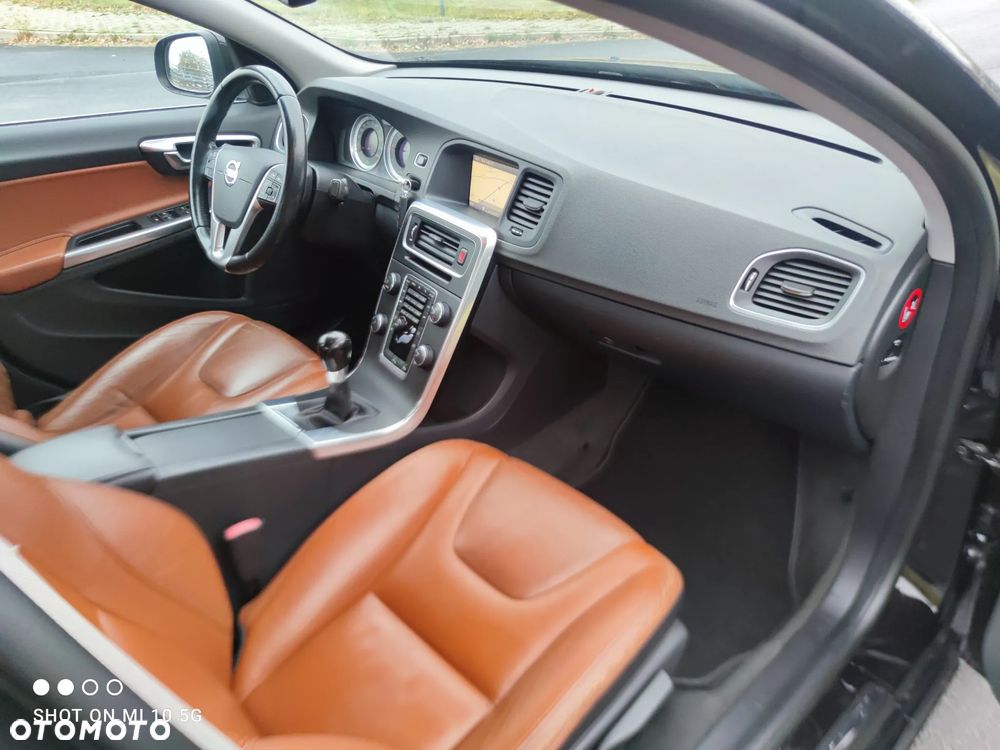 Volvo S60 D2 Momentum - 13