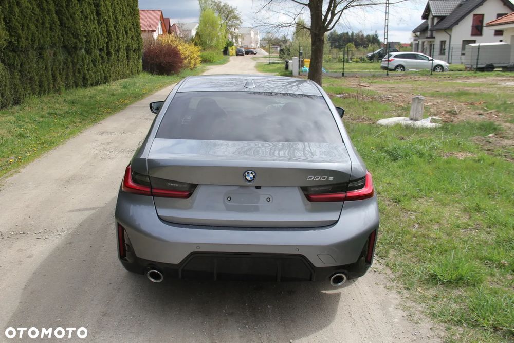 BMW Seria 3 330e M Sport
