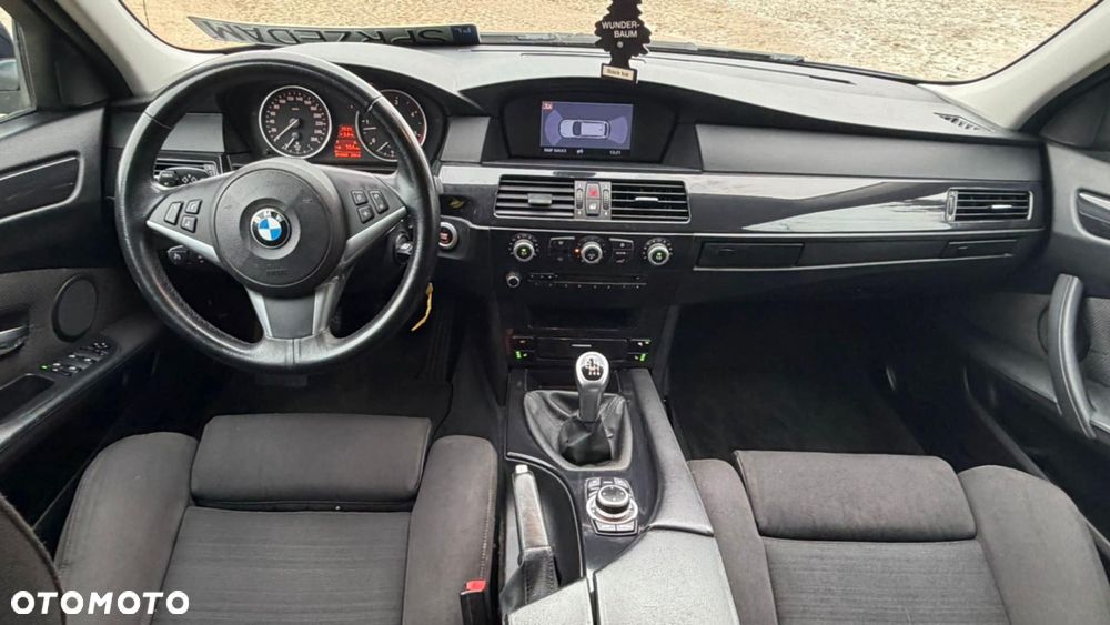 BMW Seria 5 525d - 6