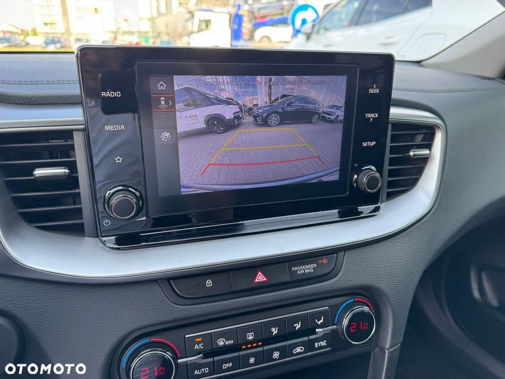 Kia XCeed 1.5 T-GDI M - 13